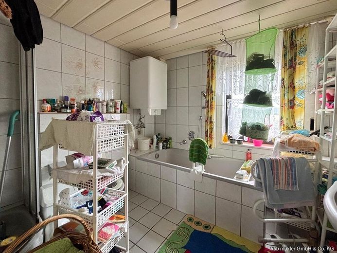 Zweifamilienhaus mit Renovierungsbedarf in ruhiger Lage von Bernstein – VUB0002461-11