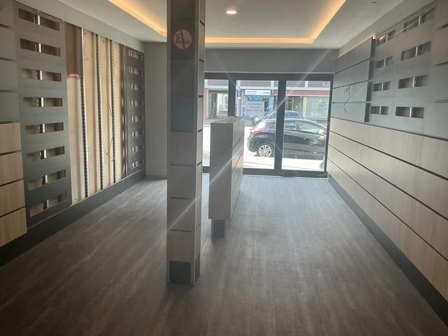 1A-Lage in DO: Repräsentatives Ladenlokal (360 m²),öffenbare Fensterfront & Klimatisierung – 11 €/m² – Großer Verkaufsraum/Eingang 