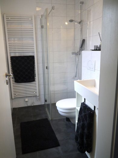 Einfamilienhaus| Außergewöhnlicher Atrium-Bungalow | A+ Energieeffizienz | barrierearm | von PRIVAT – Foto 10