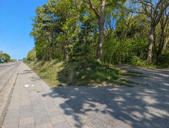 Nur wenige Schritte zum Sandstrand - direkt am 
Wernerwald und ideal für die Ferienvermietung – Strand und Wernerwald fußläufig erreichbar
