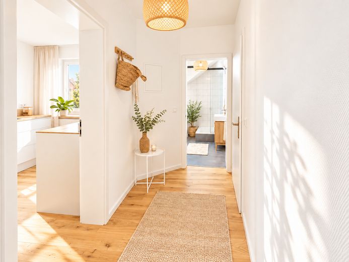 ***Freundliche 3-Zimmer-Wohnung in Erfurter Top-Lage*** Bezugsfrei | oh. Provision – Diele