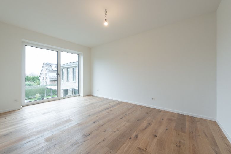 EBK’li akıllı ev, balkon: Halstenbek’te aydınlık 4 odalı daire – Fotoğraf 11