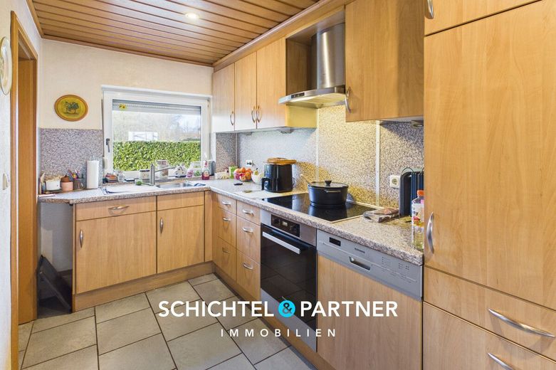 Hambergen | Freistehendes Einfamilienhaus mit Kamin und großem Grundstück – S&amp;P | Küche