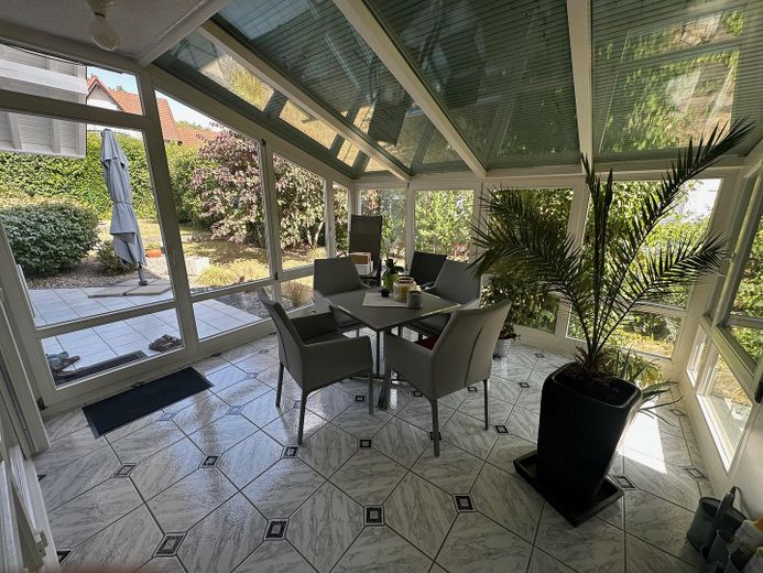 Gepflegtes Zweifamilienhaus in ruhiger Wohnlage in Karlsruhe Palmbach – Wintergarten OG