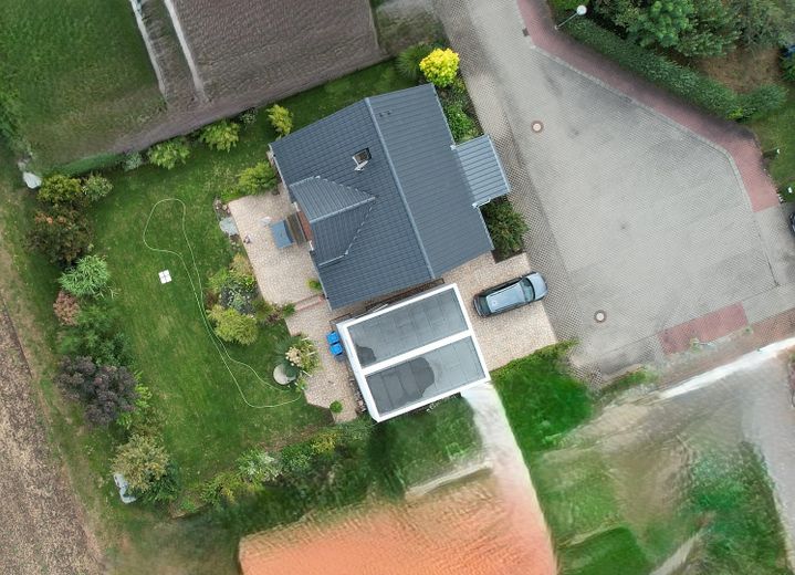 Massivhaus mit Doppelgarage, Fußbodenheizung, Wärmepumpe – फोटो 4