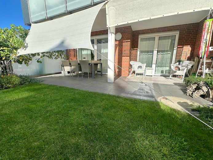 Moderno piso de 3 habitaciones en planta baja con jardín, eficiencia energética A+ – Garten