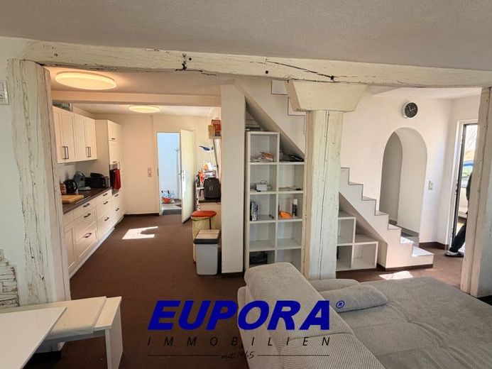 EUPORA® Immobilien: Wohnhaus mit Scheune und Innenhof in Kriegsfeld -vermietet- – Foto 1