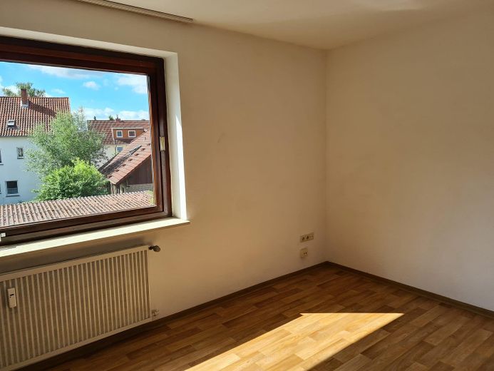 Luminoso appartamento di 2,5 locali con cucina componibile a Göttingen-Geismar – Wohnzimmer