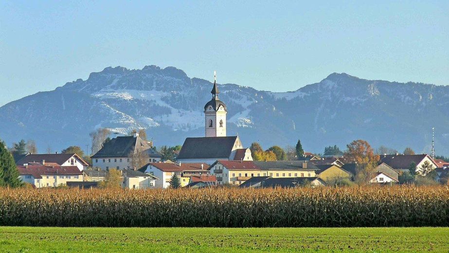 Einzigartiges Bauernhaus 1482 – Luxus-Sanierung & Erstbezug – Vogtareuth