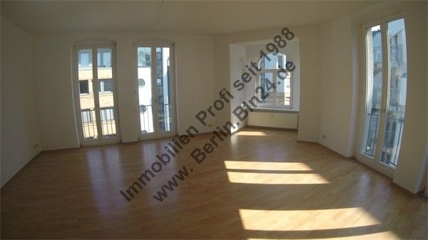 Wohnung mieten - - sanierte und günstige 2 Zimmer – G0030152