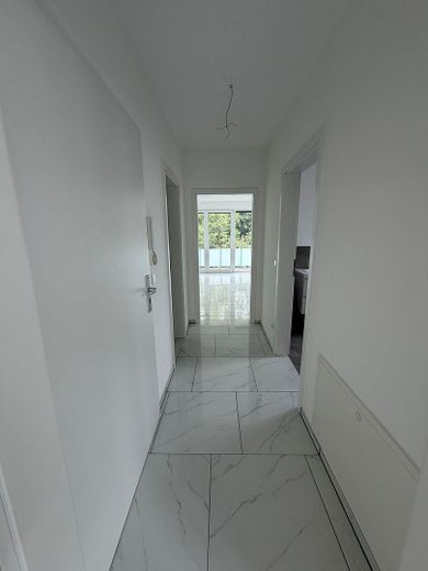 Licht. Design. Wohnkomfort. | Moderne Neubauwohnung mit Stellplatz – Foto 8