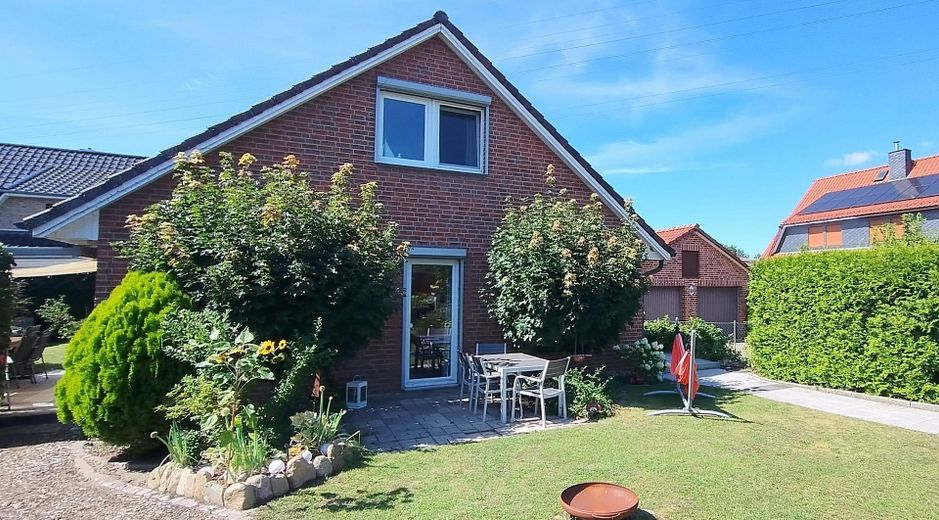 Ostseite mit Terrasse