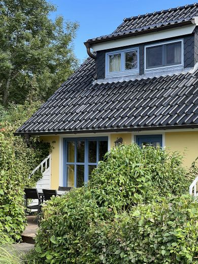 Ferieninvestment + Lebensperspektive + Land auf Rügen – Haus Heck