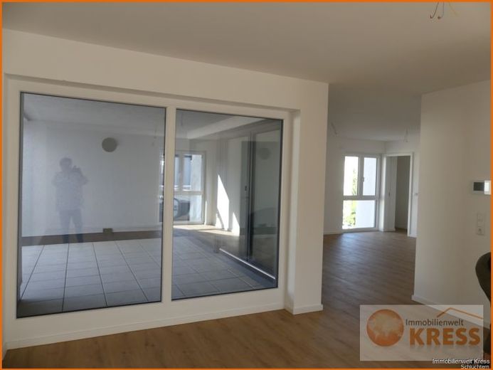 Neubau 3-Zimmerwohung im 1.Obergeschoss, Personenaufzug, KFZ-Stellplatz in zentraler Innenstadtlage – Foto 1