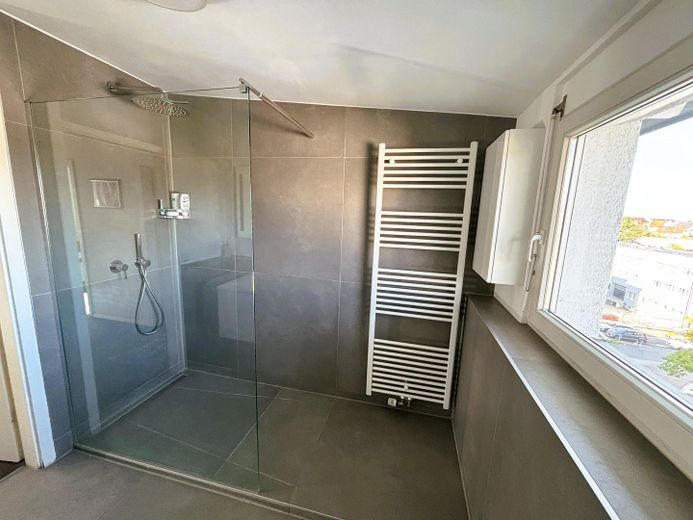 Exclusief penthouse - maisonetteappartement I topuitrusting I dakterras I goede ligging – Bad