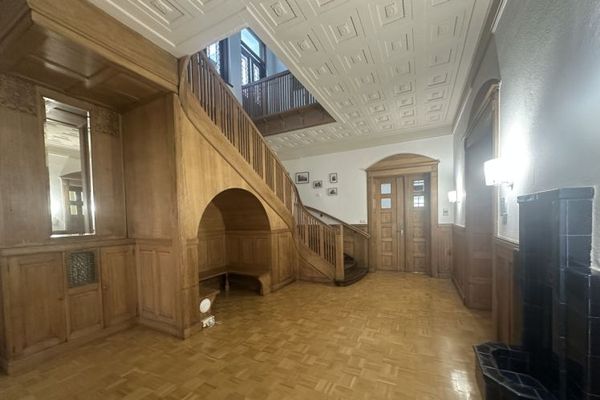 Dresden‑Neustadt में प्रतिष्ठित कार्यालय-विला – लगभग 431 m², विभाज्य