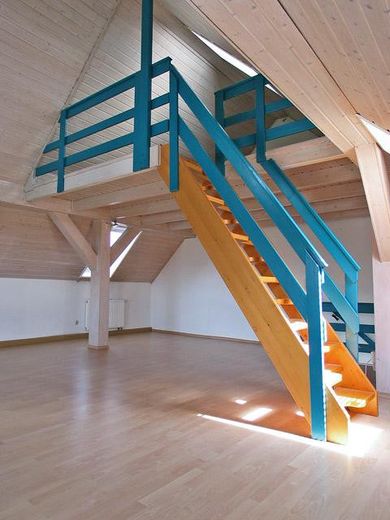 Treppe zur Galerie