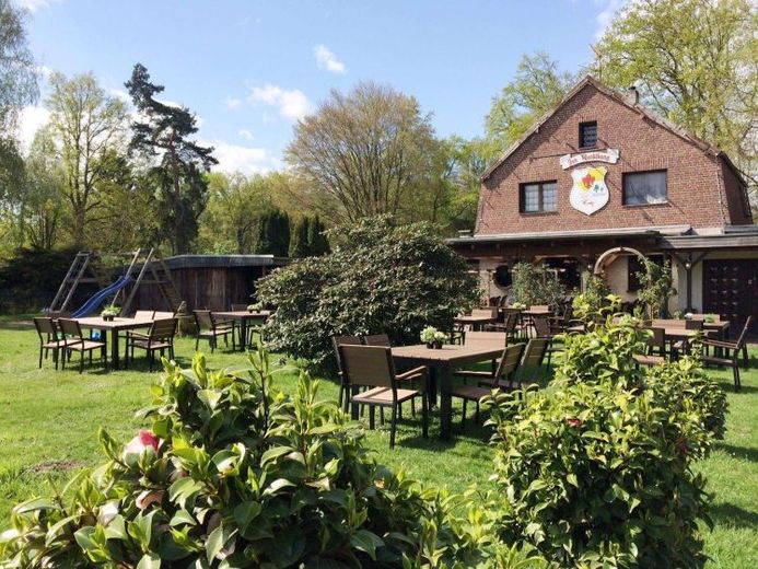Einzigartige Gelegenheit - Gastronomie und Wohnen direkt am Wald – Foto 1