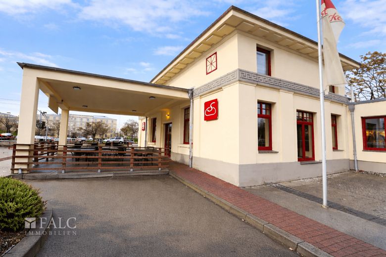 Historische Tankstelle * vollvermietetes Investment in Top-Lage von Leuna-Gartenstadt – Zutritt vom Parkplatz