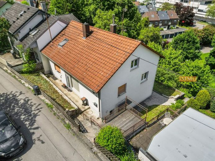 IMMORath.de - Helle 6-Zimmer Wohnung mit Balkon und Terrasse – Foto 1