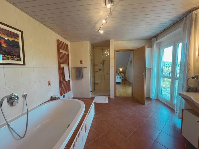 Bad direkt am Schlafzimmer