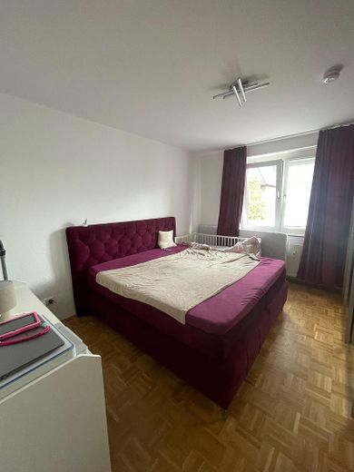 Attraktive Stadtwohnung im Herzen der Bottroper Innenstadt – perfekt für Singles und Paare – Schlafzimmer