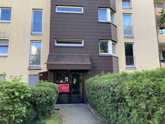 Möblierte 73m² Wohnung mit Balkon und Tiefgarage in ruhiger, zentraler Lage für Familien & Pendler – Foto 7
