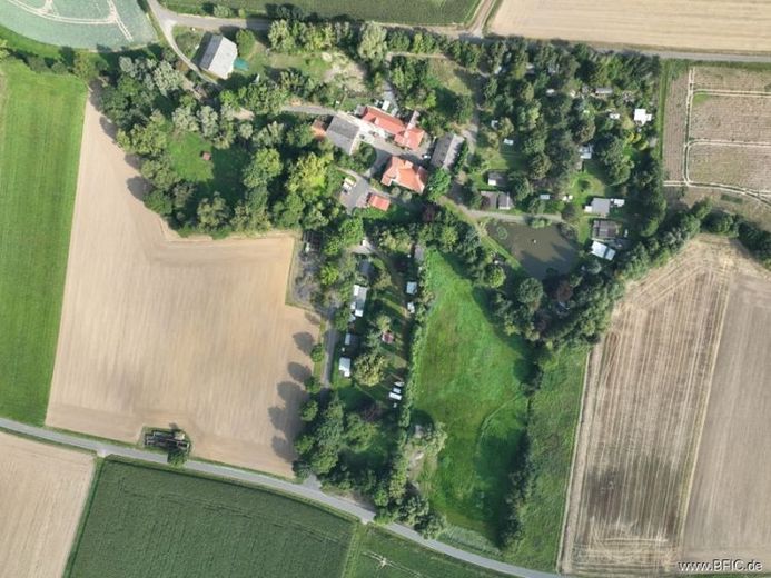 Campingplatz in idyllischer Lage, sanierungsbedürftig - Pferdestall & Mühle optional erwerbbar – फोटो 1