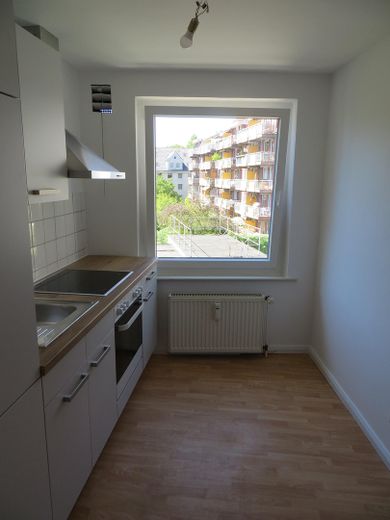 Schöne, helle 2 Zimmer Single-Wohnung,  nähe Bahnhof – Küche