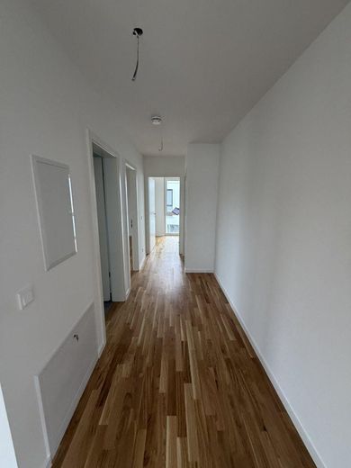 Exclusief 3-kamerappartement met tuin – ideaal voor thuiswerken en ontspanning – Wohnungsflur
