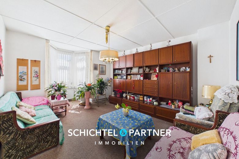 Mitte | Bezugsfrei: Stadtvilla mit 3-Einheiten oder als Einfamilienhaus – S&amp;P | Wohnzimmer