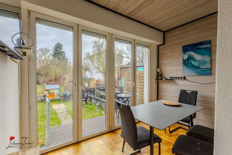 Neu positioniertes MFH in Bernau bei Berlin – Wohnstube EG