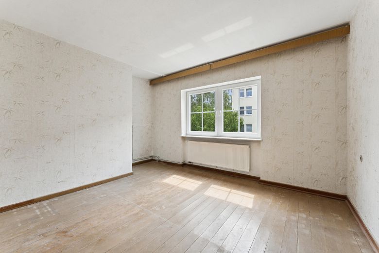 Hohe Decken, Echtholzböden, Wintergarten – wunderschönes Einfamilienhaus in Heiligenstadt – Schlafzimmer 1 OG