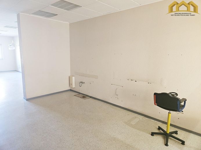 Atrakcyjna powierzchnia użytkowa w Brunnenpassage – idealna dla fryzjera, kosmetyki lub usług – Zdjęcie 3