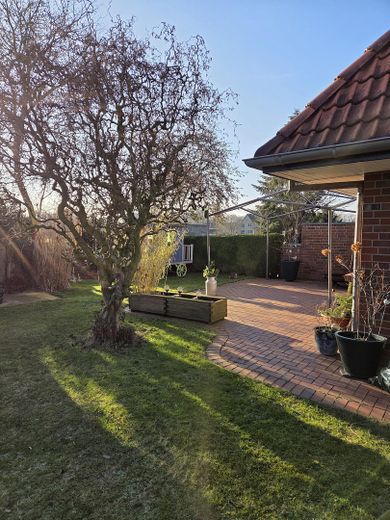 Terrasse vermietete Haushälfte