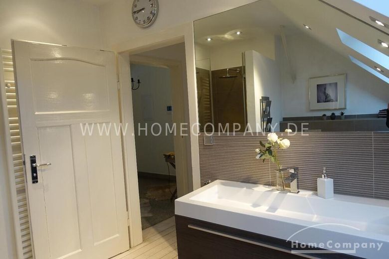 Dachgeschoss – Wohnung im modernen Landhaus Stil in Köln-Ossendorf! – 993fe366009c7e660fbf1b53f90d0ad2bf8f31cc.jpg