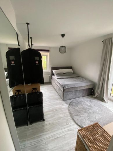 Exklusive 2-Zimmer-Wohnung in Hamburg Barmbek-Süd – Schlafzimmer