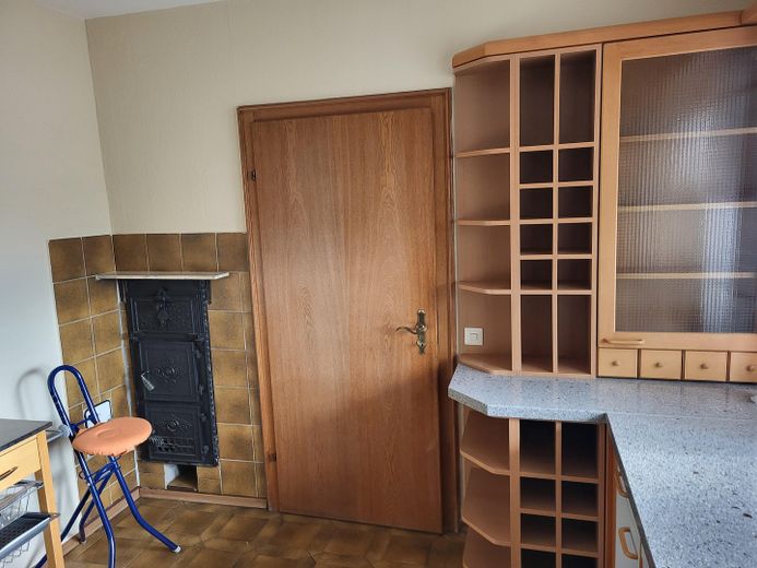 Freistehendes Einfamilienhaus in ruhiger Südhanglage mit weitem Blick über das Vilstal – Küche