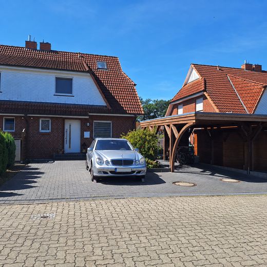 Wunderschöne Doppelhaushälfte in ruhiger Lage – Foto 1