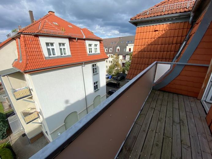 NEU! Helle DG-Wohnung mit 3 Zimmern und Balkon – Foto 1