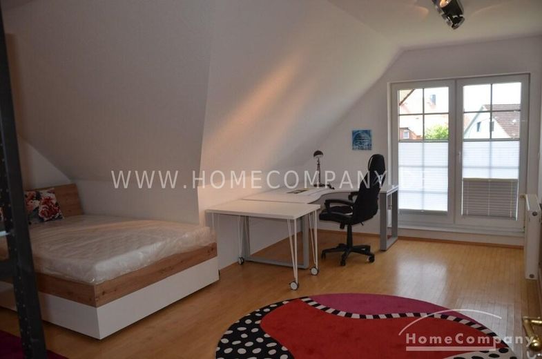 Großes Haus, möbliert, 6 Zimmer, Terrasse /Garten, Balkon, geeignet für bis zu 6 bis 8 Personen. – 61cef946c2c907147873c4f90d6ffdd3bd06b0a8.jpg