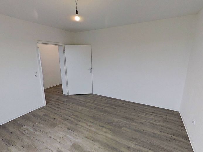 Schicke 2-Zimmer-Wohnung mit BALKON – Ansicht II: Schlafzimmer