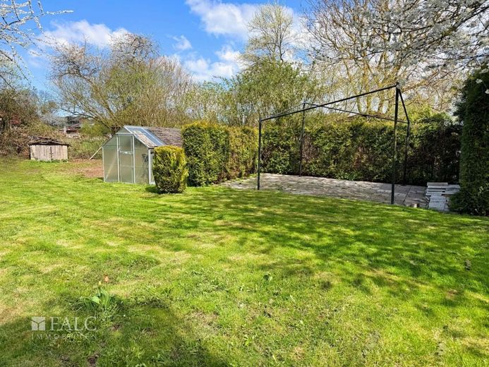 ***Ihr neues Zuhause: Einfamilienhaus mit Gartenidylle und viel Platz für die ganze Familie*** – Garten