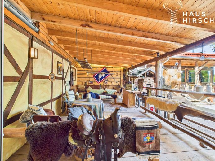 Event &amp; Country Hotel Garni im authentischen Western-Design mit liebevollen Details! – Außenbereich Terasse Hotel