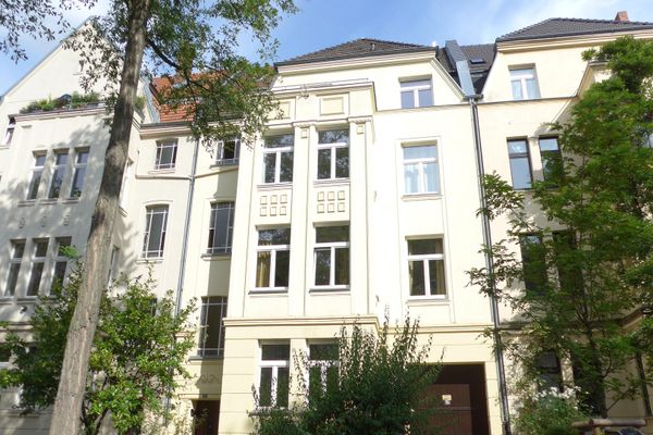 Кёльн-Клеттенберг, квартира в старом доме в престижном районе, 3-й этаж