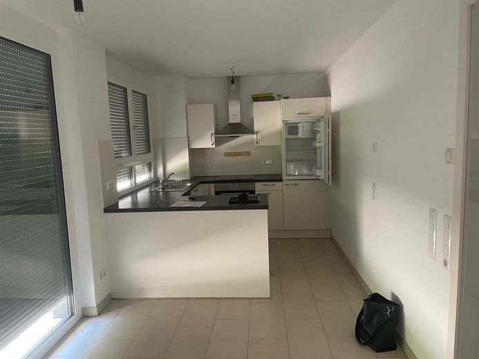 Helle großzügige 3,5 Zimmerwohnung mit zwei großen Terrassen und kleinen Wiesen – IMG-20250318-WA0011