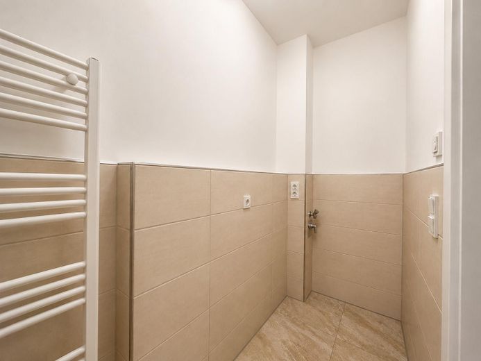 Ein Zuhause mit Hafenflair – Hochwertige Eigentumswohnung in den Havelauen – Abstell bzw. Gäste -WC