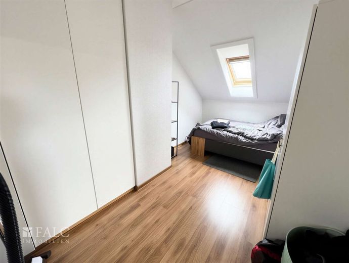 7-Familienhaus in Top-Lage von Leverkusen-Hitdorf - Voll vermietet &amp; über 5 % Rendite – Schlafzimmer DG