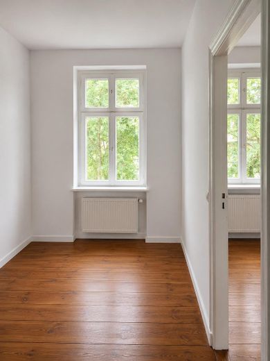 Encantador piso antiguo de 3 habitaciones – Arbeitszimmer/ Tür Wohnzimme