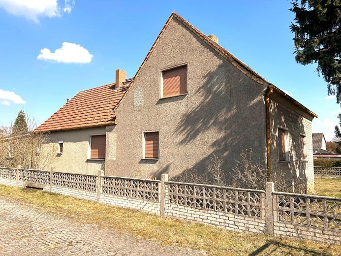 Haus Seitenansicht li.